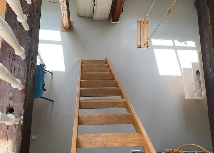 The Dollhouse 아파트