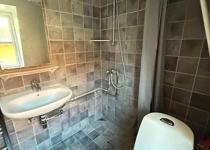 아파트 The Dollhouse *